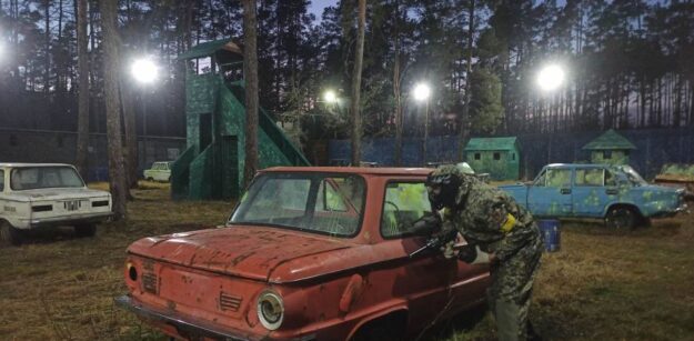 Ночной пейнтбол